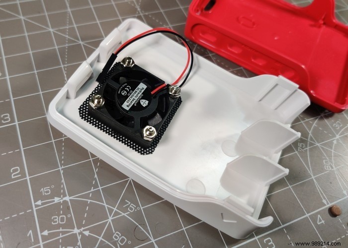 Expert DIY Guide: Install a Cooling Fan in Your Official Raspberry Pi 4 Case