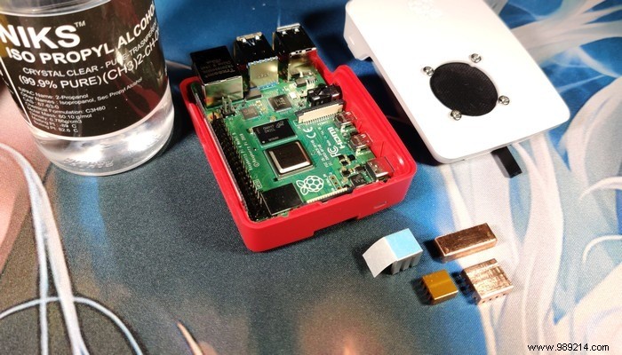 Expert DIY Guide: Install a Cooling Fan in Your Official Raspberry Pi 4 Case