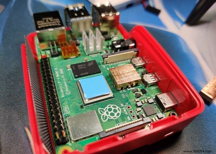Expert DIY Guide: Install a Cooling Fan in Your Official Raspberry Pi 4 Case