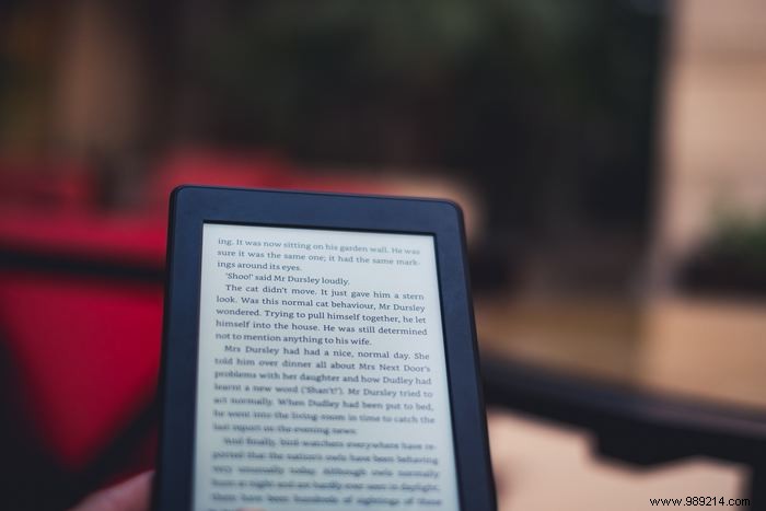 Kindle vs. Kobo: Which E-Reader is Best? Expert Comparison Guide