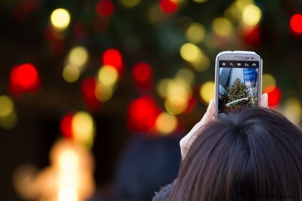 How Christmas Lights Interfere with Your WiFi Signal—and Simple Fixes