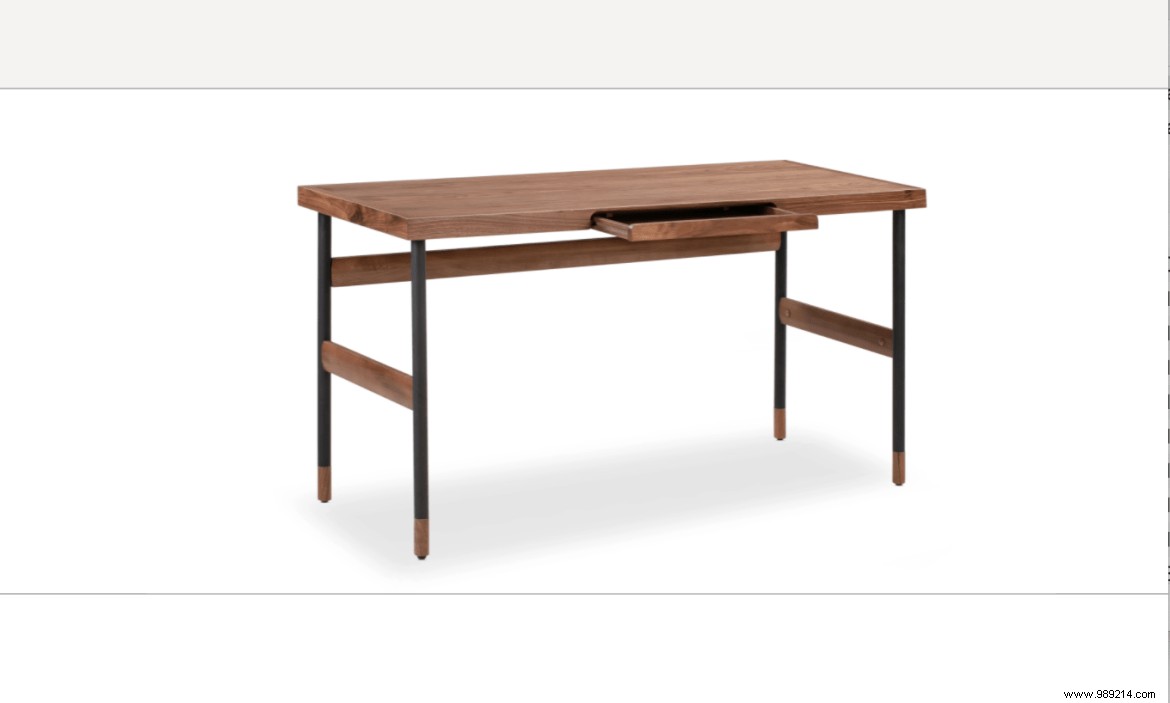 Inside Adi Robertson s Clutter-Free Home Office: What s on Your Desk?