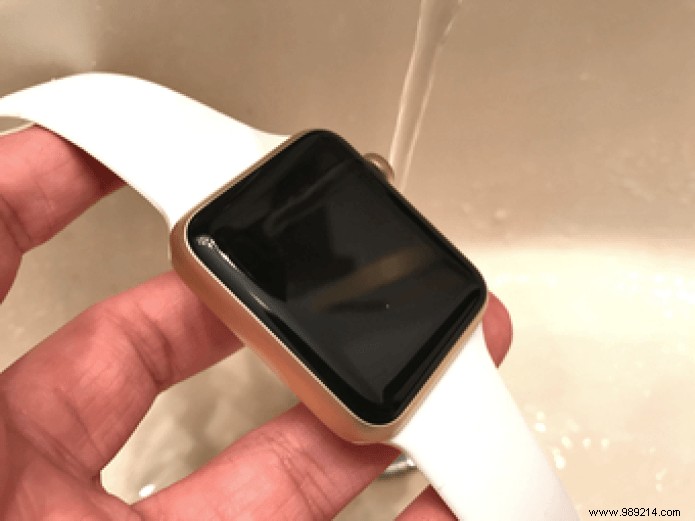 How to Fix a Sticky Apple Watch Digital Crown: Apple s Official Water Rinse Method