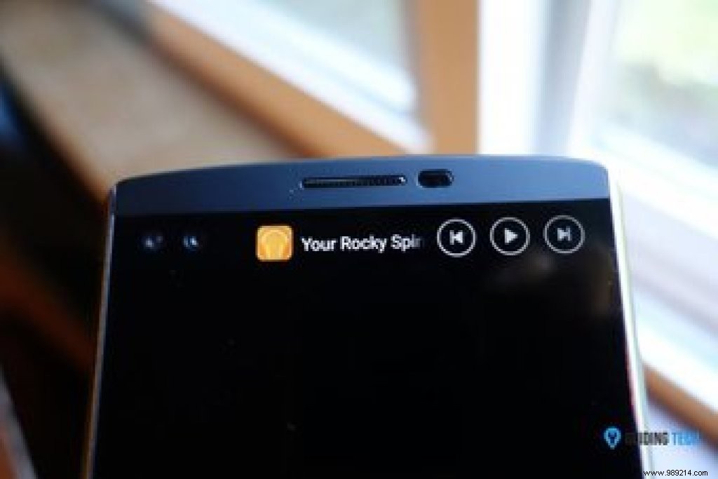 8 Powerful Features of the LG V10 s Second Screen: Hands-On Insights