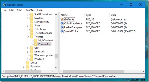 How to Customize Windows 10 Login Screen Background and Enable Dark Mode