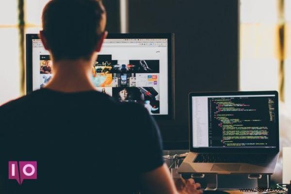 5 Common Myths Small Business Owners Believe About Building a Business Website