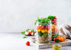 5 Expert Tips to Elevate Your Salads and Keep Them Exciting Year-Round