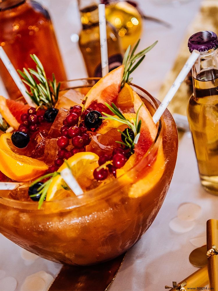 Santa s Sangria Recipe: A Festive Winter Punch from Thomas Henry
