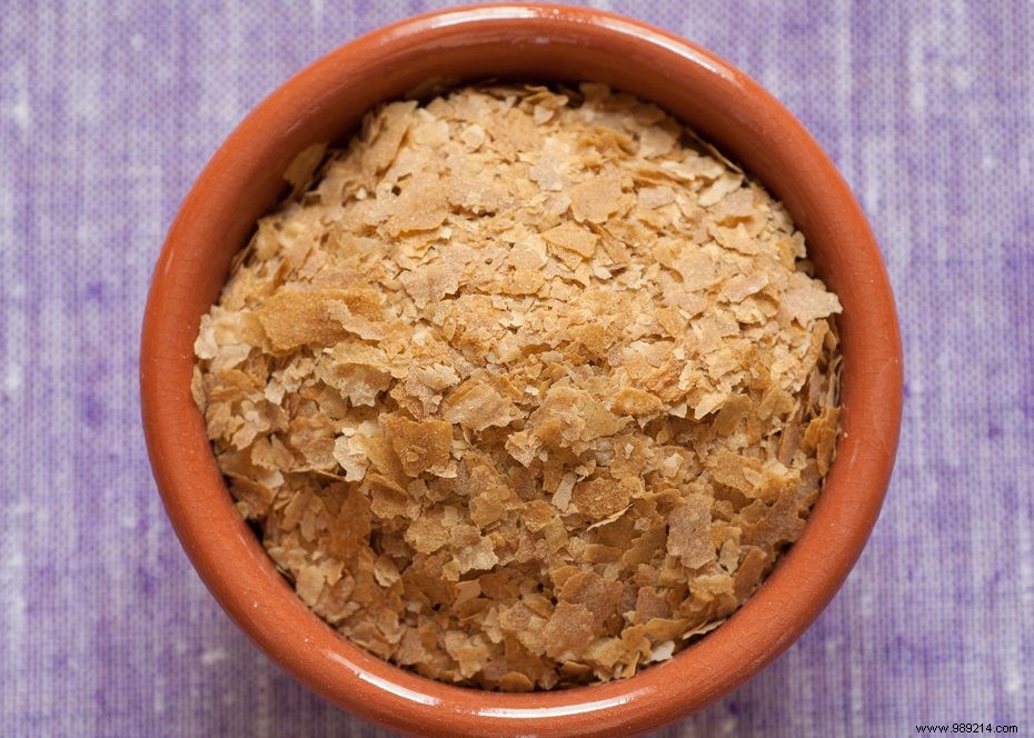 Nutritional Yeast Flakes: The Ultimate Vegan Cheese Alternative