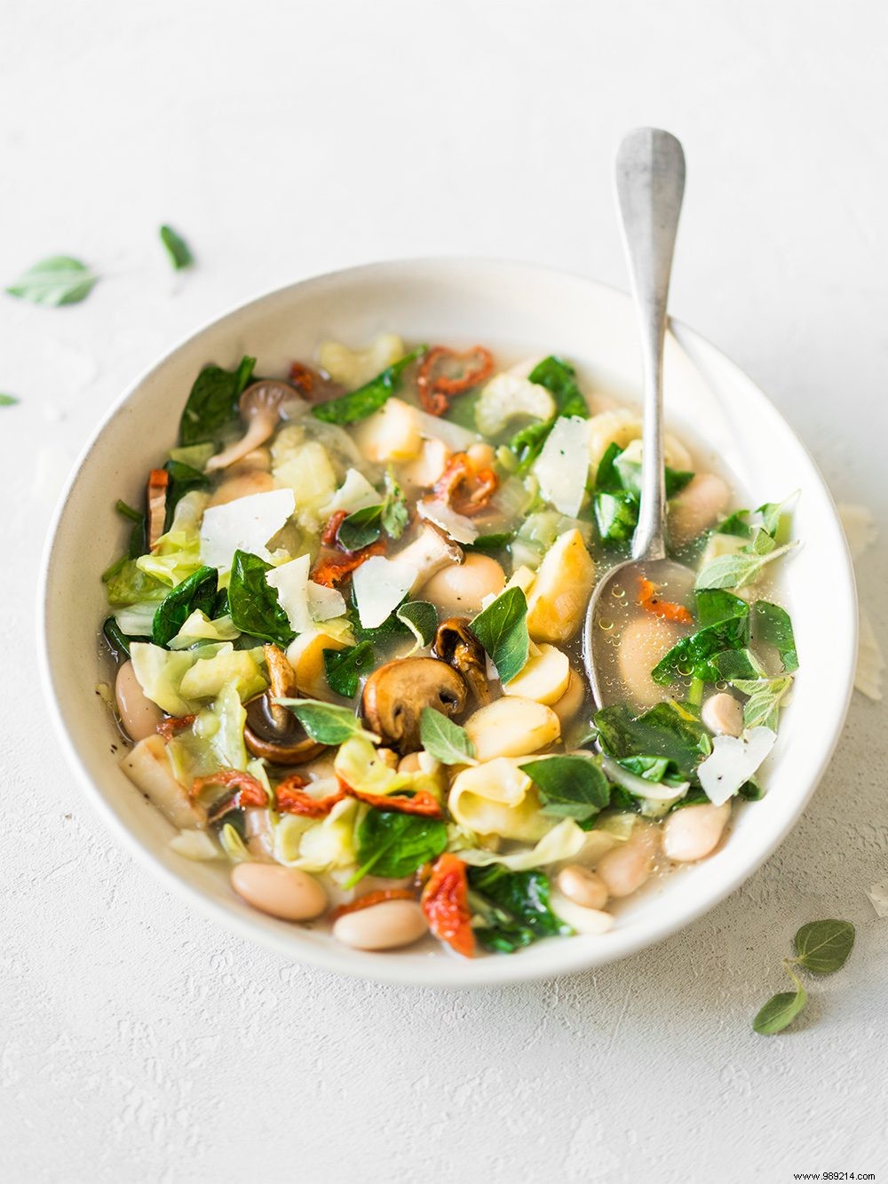 Hearty Italian Vegetable Soup Recipe with Mushrooms and White Beans