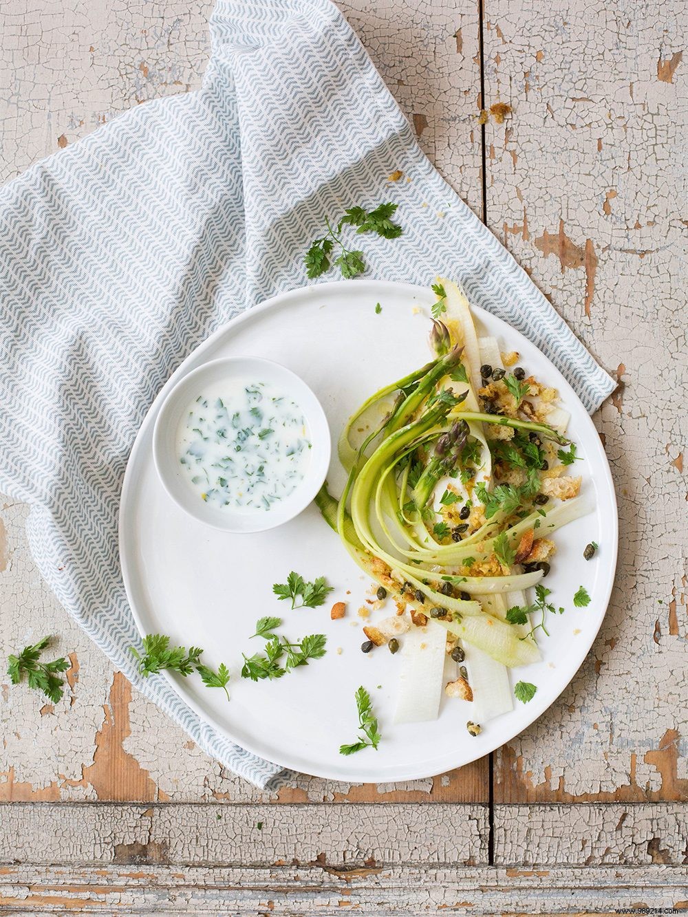 Asparagus Ribbons with Creamy Herb Dip: A Fresh, Elegant Starter Recipe