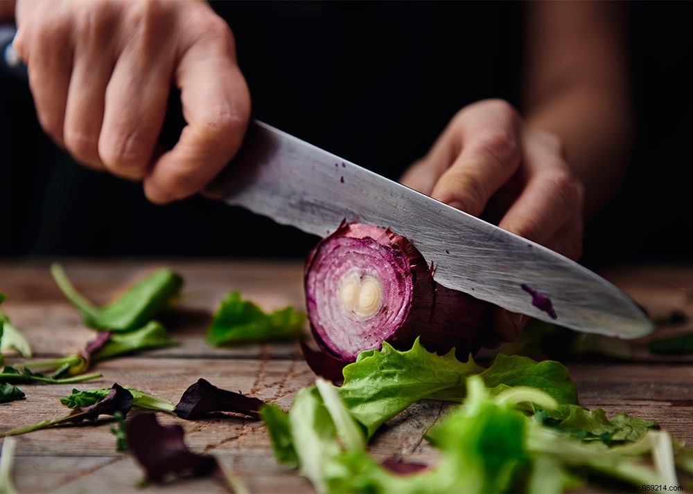 Why Do Onions Make Your Eyes Water? The Science and Proven Prevention Tips