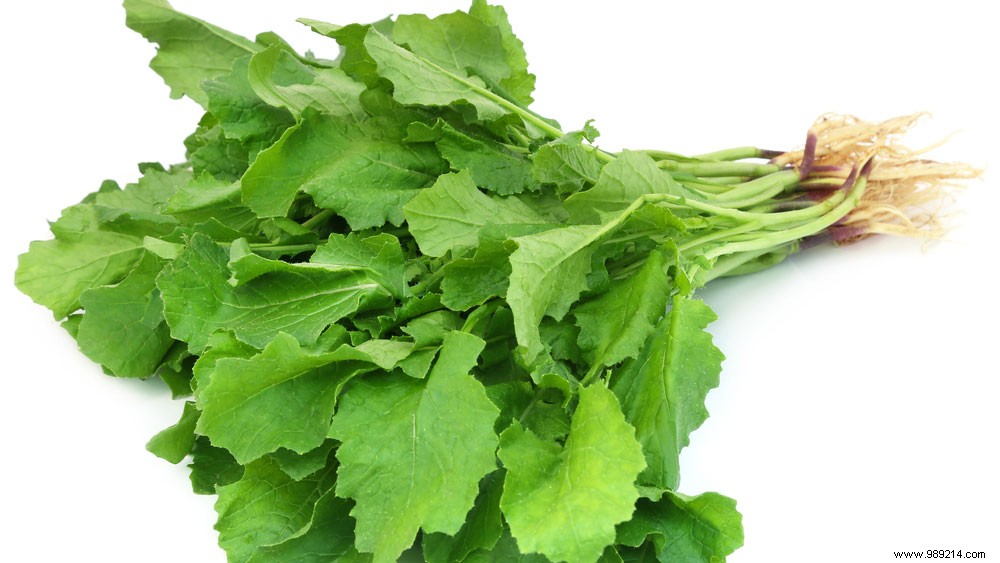 6 Compelling Reasons to Add Mustard Greens to Your Diet