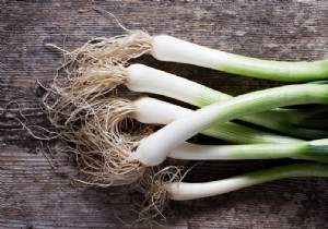 How to Regrow Spring Onions from Scraps: A Simple Kitchen Gardening Hack
