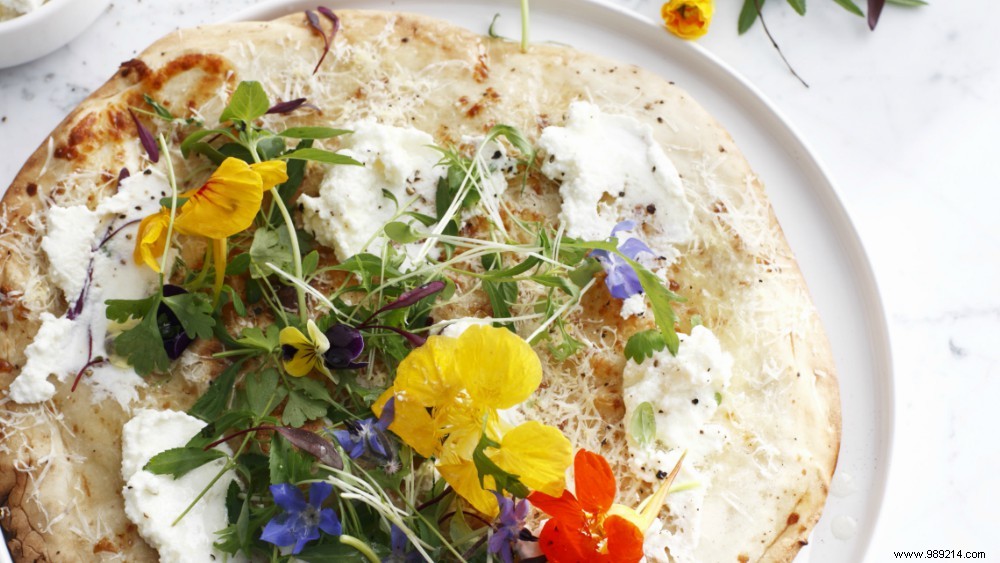 Cream Cheese Pizza with Edible Flowers: A Gourmet Recipe