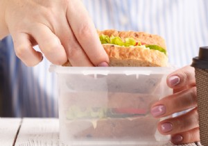 5 Practical Tips to Pack a Healthy Lunch for Tomorrow