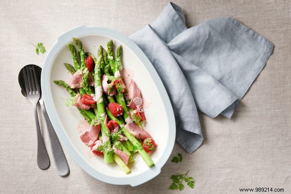 Asparagus with Smoked Duck Breast, Raspberries, and Chervil: Quick 15-Minute Easter Brunch Recipe
