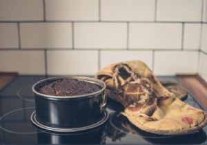 Baking Mishaps? SUNT s First Aid for Misbakes (E.H.B.M.) Has Expert Rescue Tips