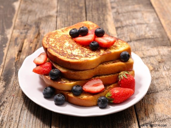 Elevate Your Monday: Luxurious Strawberry French Toast Rolls Recipe