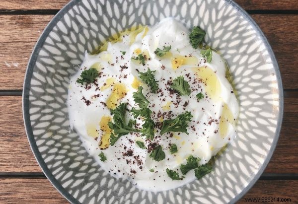 Annemiek s Homemade Labneh Recipe with Fresh Parsley and Za atar
