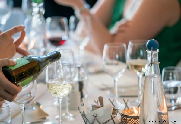 The Perfect Wine Gift to Impress: Curated Picks from Charles.nl