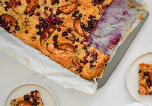 Heart-Healthy Yogurt Plate Cake with Apples and Summer Berries