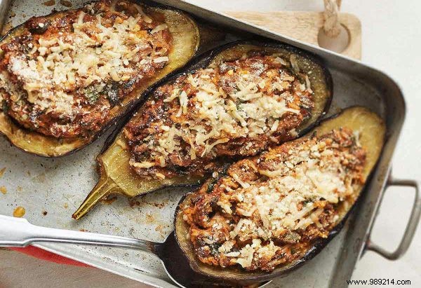 Stuffed Eggplant with Rice and Spinach: Hearty Vegetarian Recipe