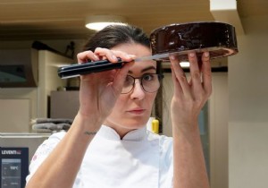 Heel Holland Bakt Returns: Fan Favorites Compete in the  Again  Season