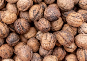7 Science-Backed Reasons to Eat More Walnuts Daily