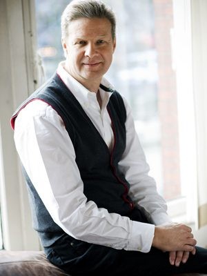 Former RTL News Presenter Sander Simons Passes Away After Two-Year Lung Cancer Battle