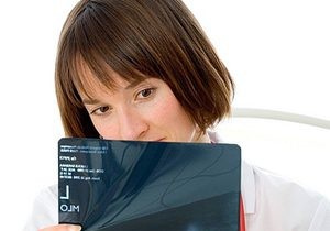 Exemestane Reduces Breast Cancer Risk by 65% in Postmenopausal Women: Landmark Study