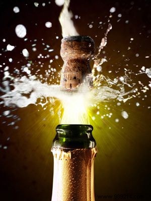 Calories in Alcohol: Calorie Counts for Common Drinks and Servings