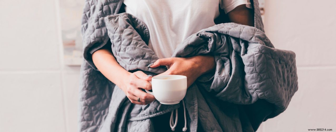 Always Cold Hands and Feet? A GP Shares Proven Causes and Practical Solutions