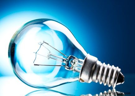 How Blue Light Exposure Can Increase Hunger: Key Study Insights