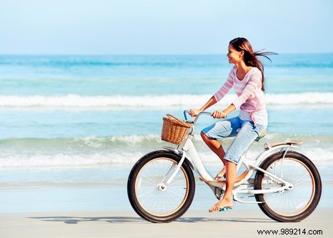 Why Cycling Boosts Happiness More Than Driving or Public Transport