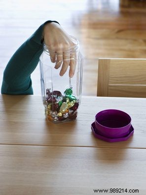 Quit Smoking Without Turning to Snacks: Expert Tips from Nutrition Coach Amber Albarda