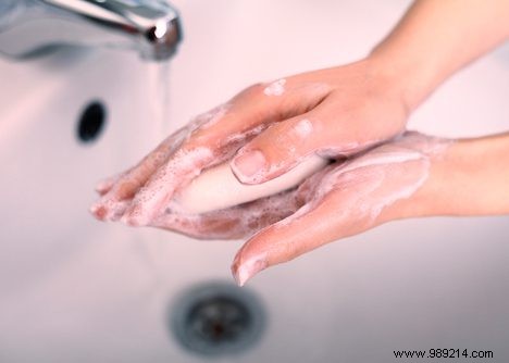 Paper Towels vs. Hand Dryers: The Science-Backed Choice for Better Hand Hygiene