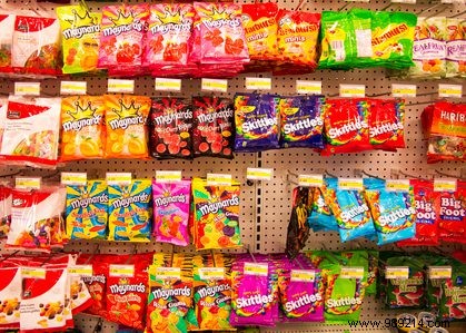 Remove Candy from Checkout Counters: The Nutrition Center s Campaign for Healthier Choices