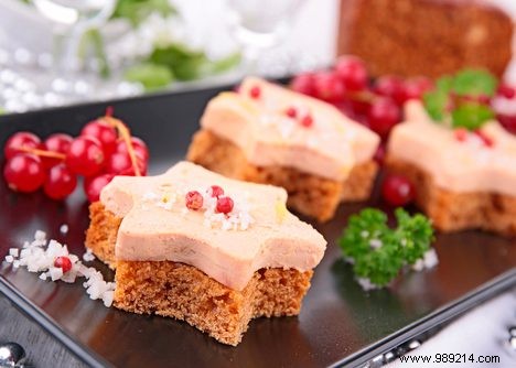 Holiday Eating Tips: Stay Fit and Balanced Through the Festive Season