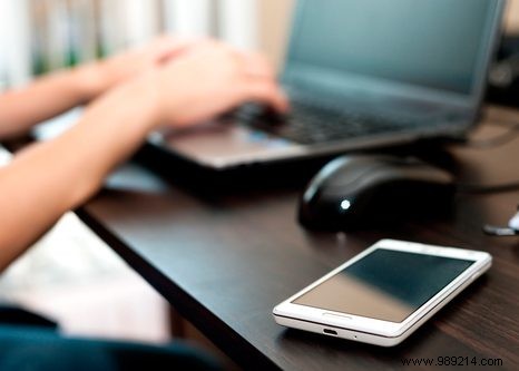 Why Storing Your Phone Away Sharply Improves Focus and Performance