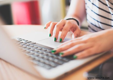 Can You Spot the Real Apple Logo? Test Your Brand Memory