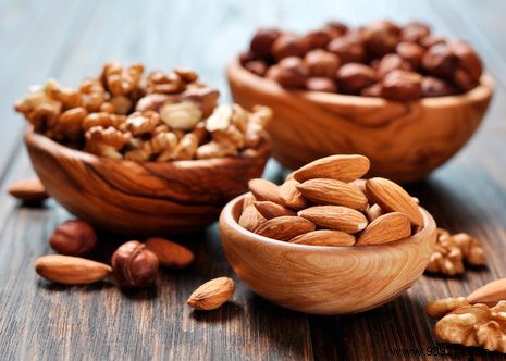 Yvonne Nauta s Expert Tip: Raw Nuts as Your Go-To Healthy Snack