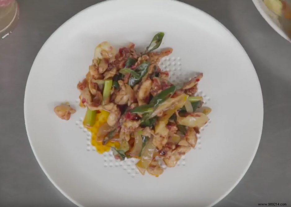 AbsorbPlate: The Innovative Fat-Absorbing Dish That Cuts 30 Calories Per Meal