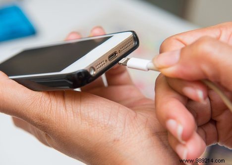 Avoid These Unsafe Chargers: 24 Banned by Dutch Safety Authority