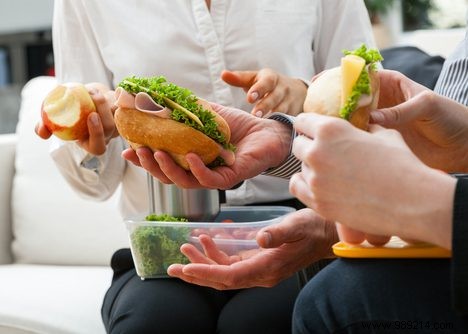 Dutch Workers Take Europe s Shortest Lunch Breaks: Time for Change