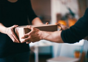 Social Collection Points: A Smart Solution for Parcel Pickup Amid Busy Schedules