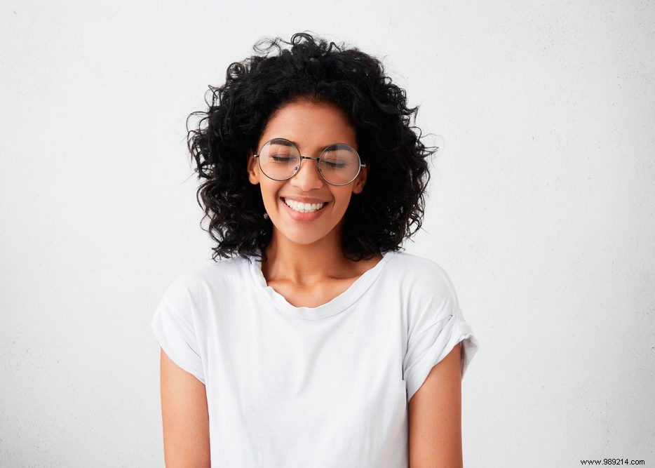 Why Do We Blink? Expert Insights from Specsavers Optometrist Simone Stad