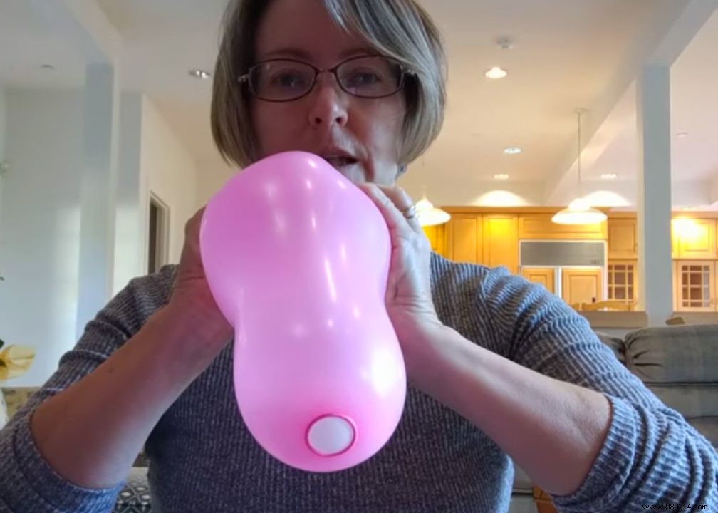 Liz Chalmers  Viral Balloon Demo: A Clear Explanation of Childbirth Mechanics