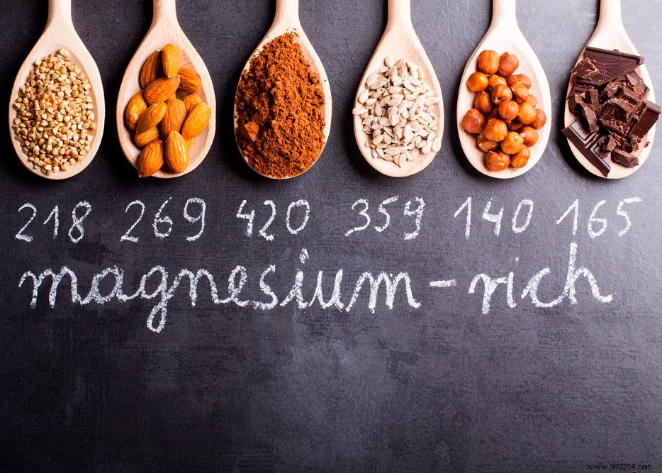 Signs of Magnesium Deficiency: Symptoms, Daily Needs, and Next Steps