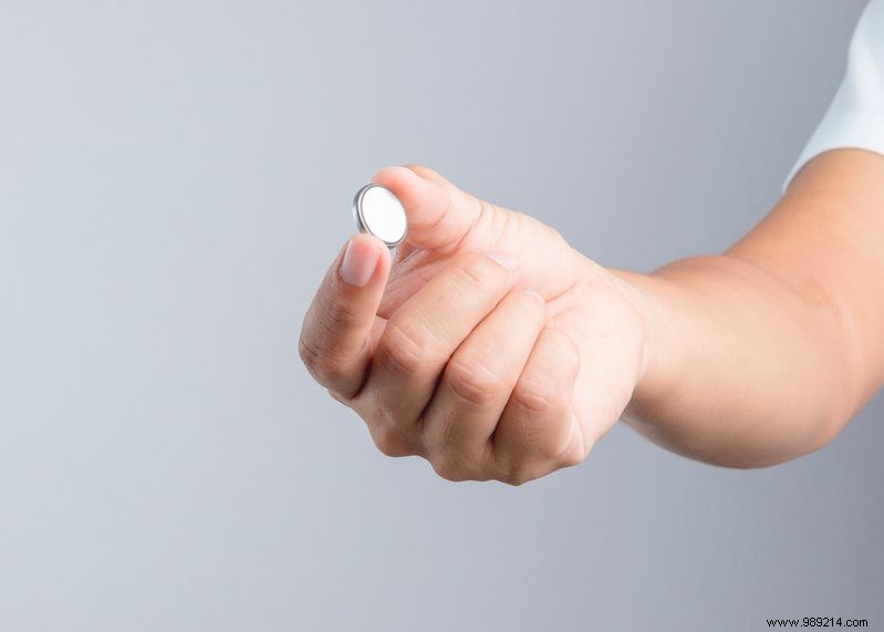 Protect Children from Button Cell Batteries: Erasmus MC Warning After Recent Surgeries